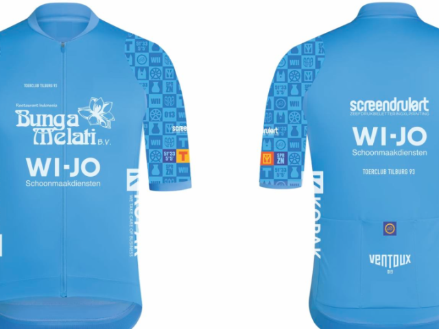 Pubquiz en onthulling nieuw tenue